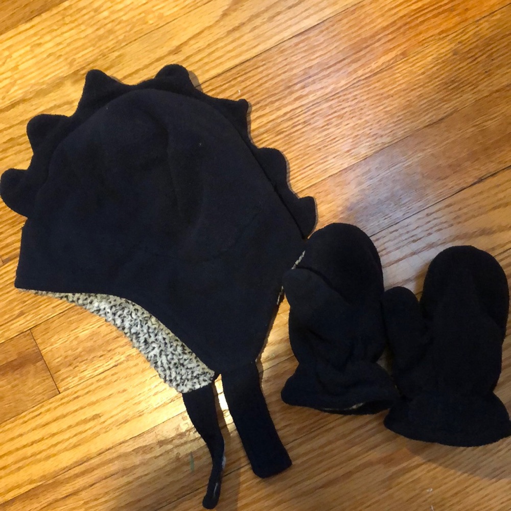 Fleece winter hat and matching mittens